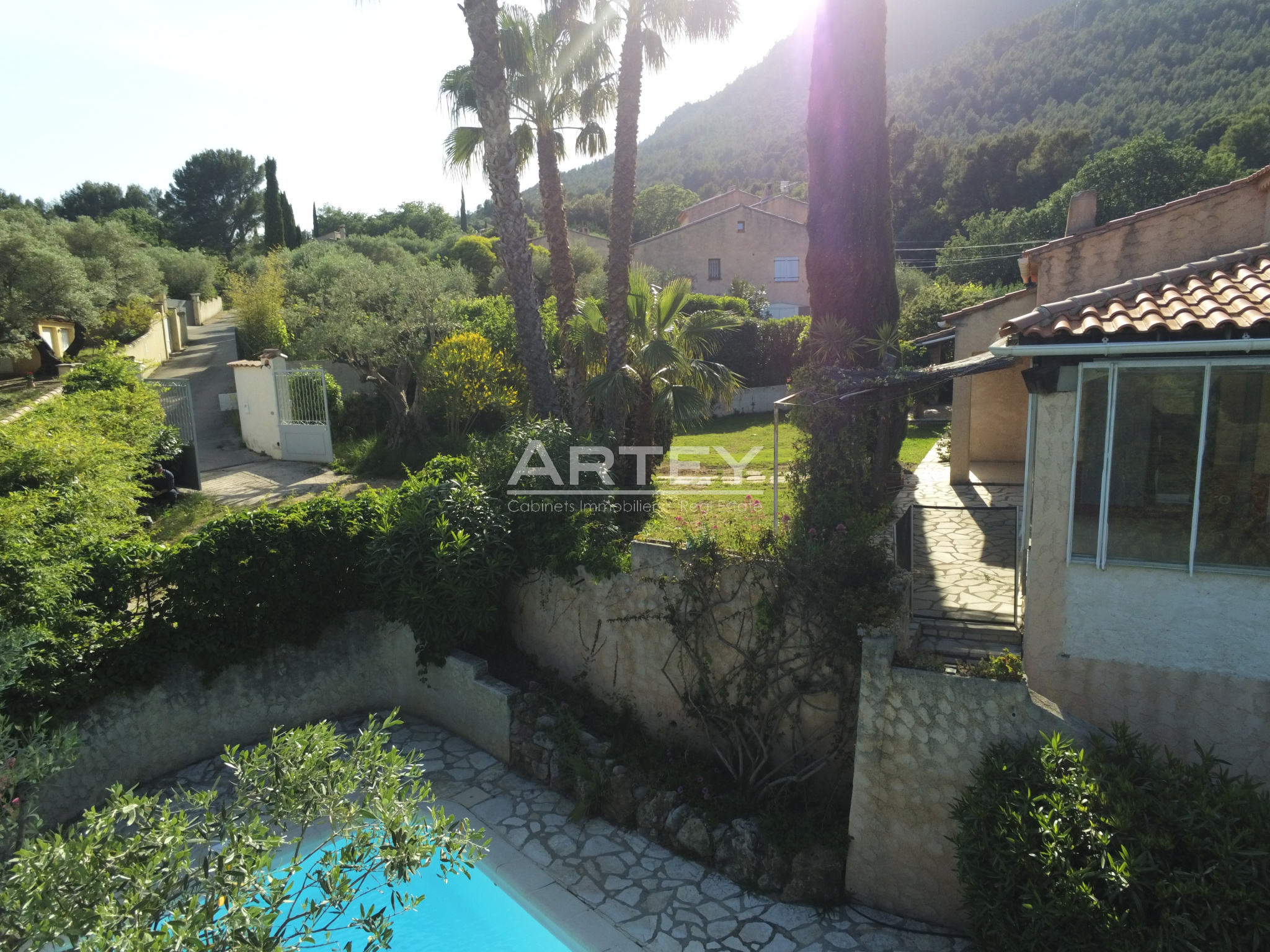 Maison-Villa - La Farlde 83210