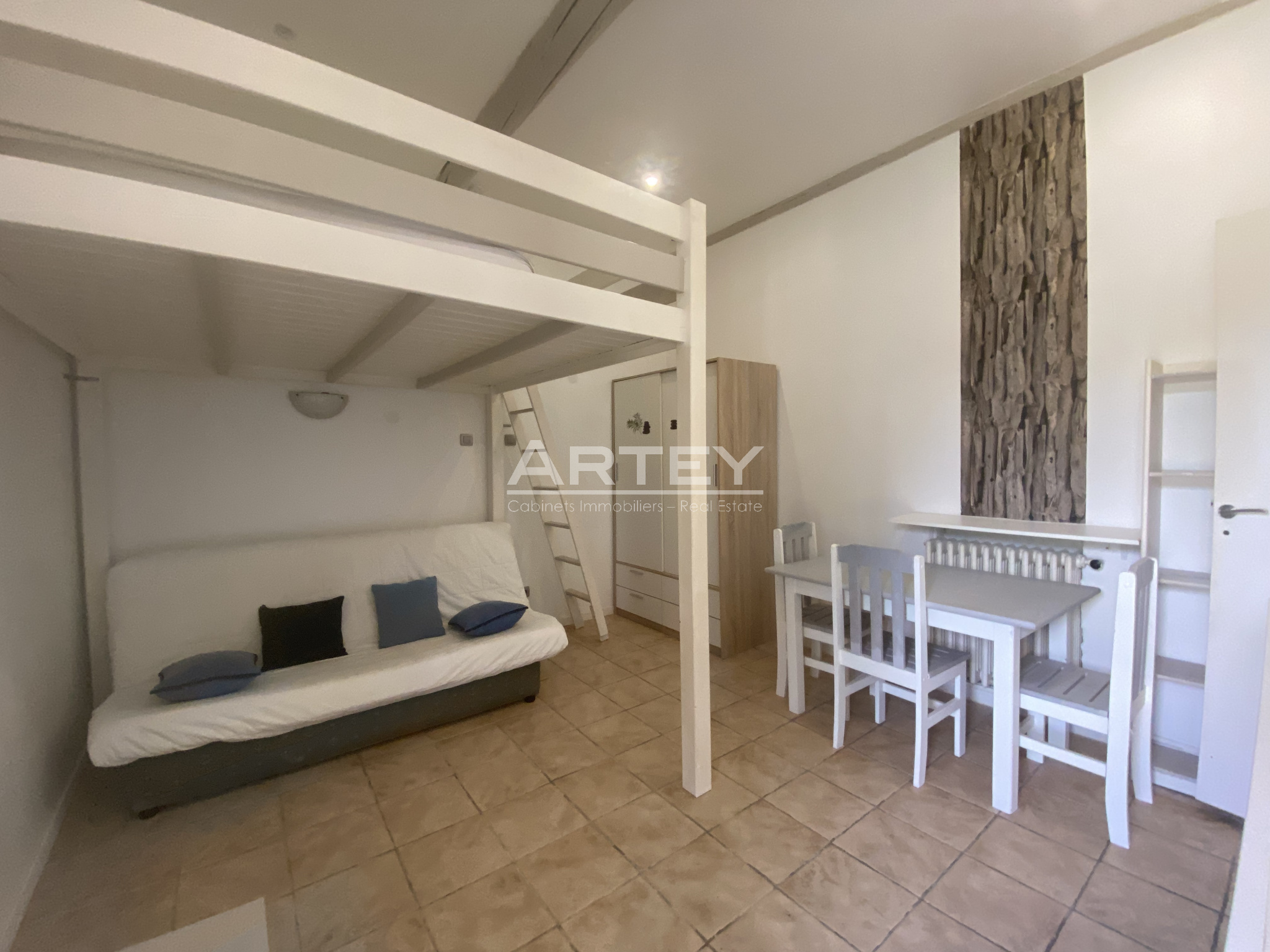 Appartement - Les salins d hyeres 83400