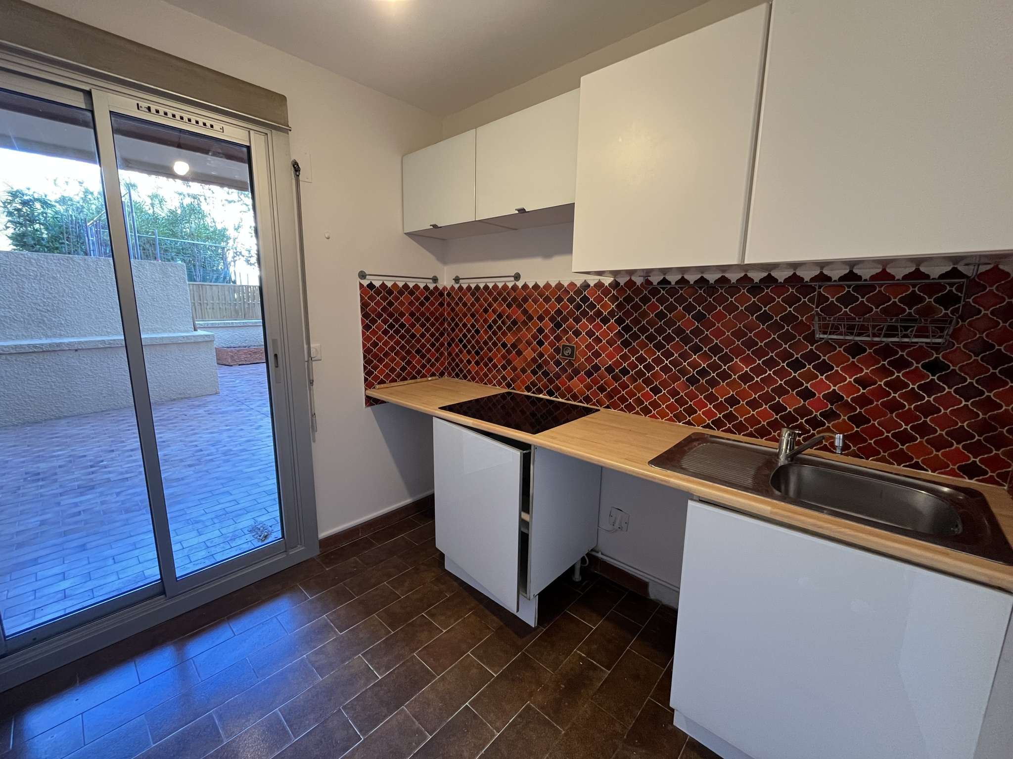 Apartment - Hy�res 83400