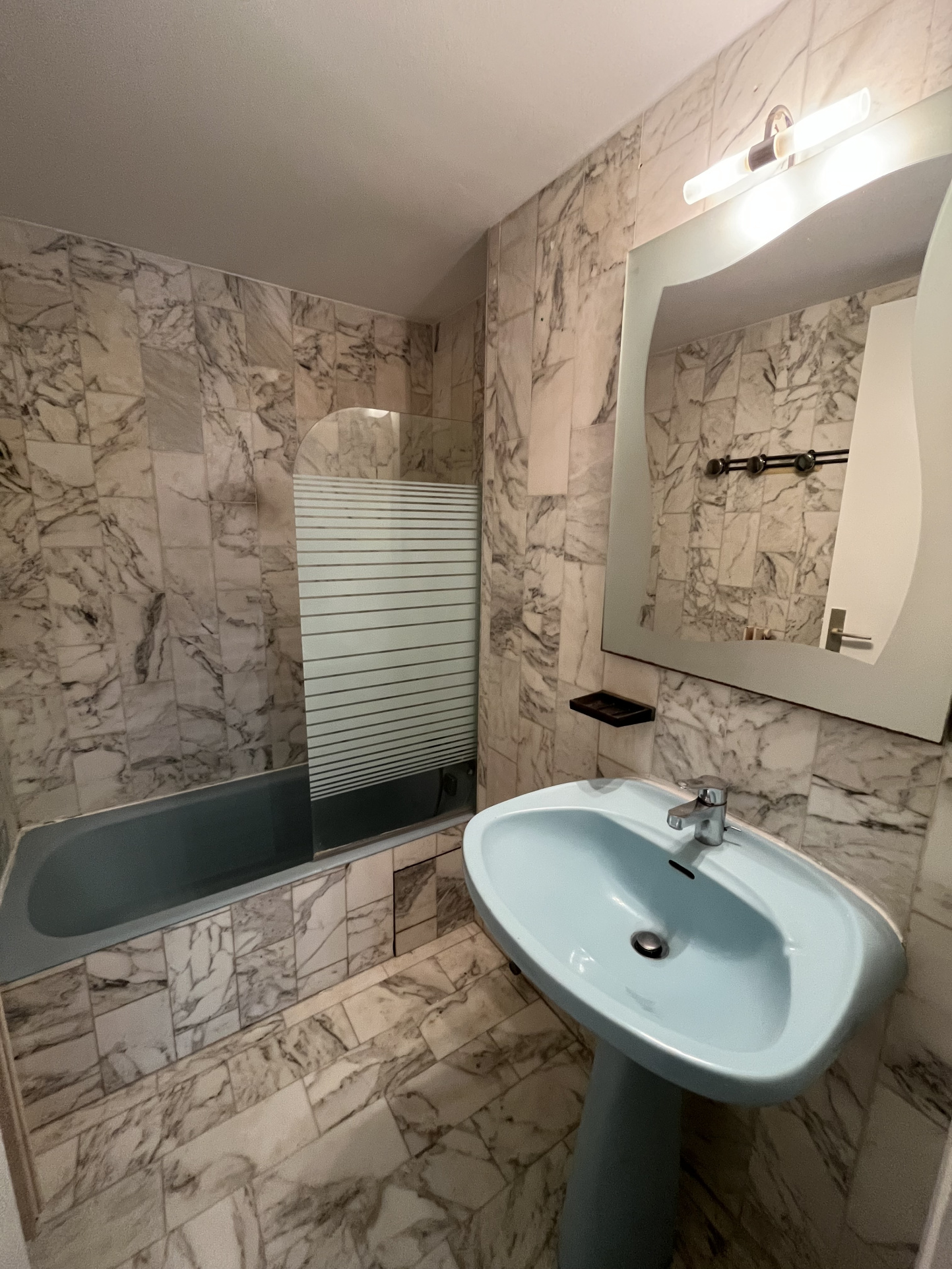 Apartment - Hy�res 83400