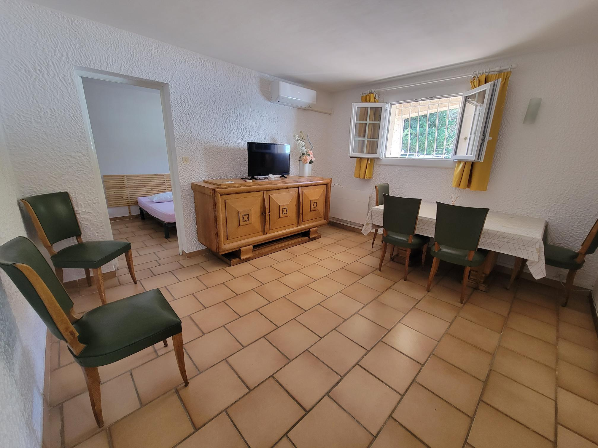 Location Appartement Hy�res