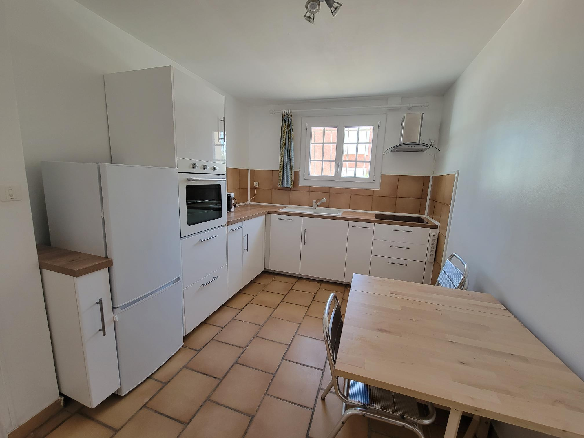 Location Appartement Hy�res