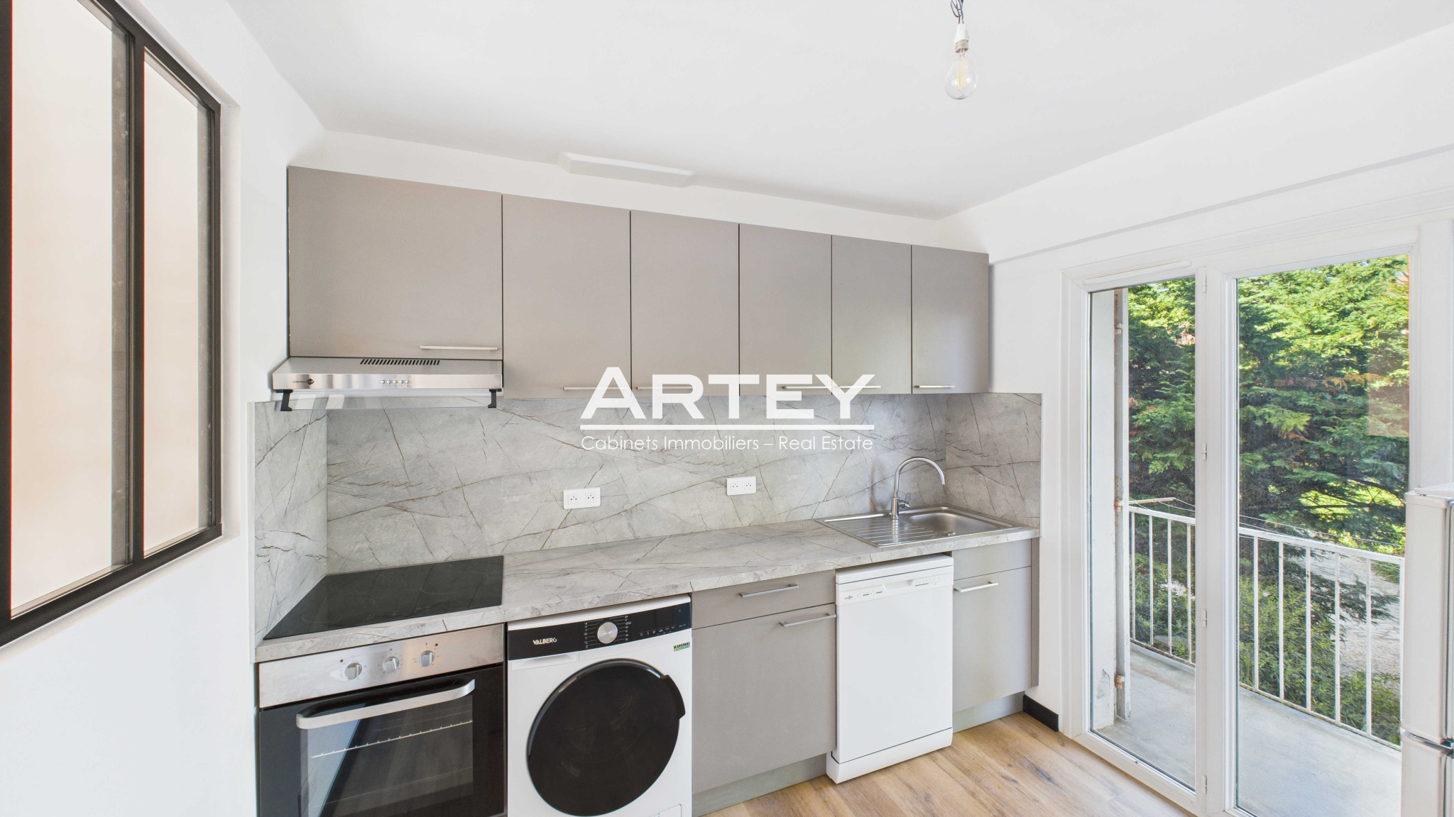 Apartment - Carqueiranne 83320