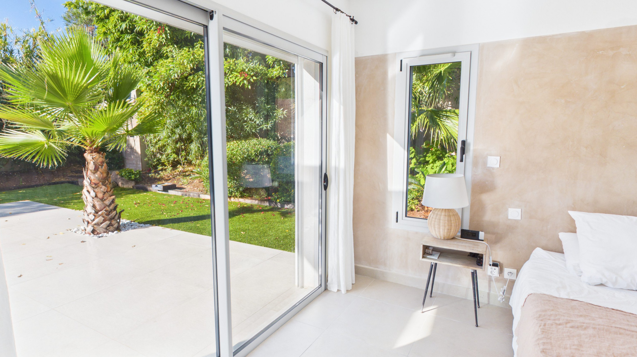 Maison-Villa - Hy�res 83400