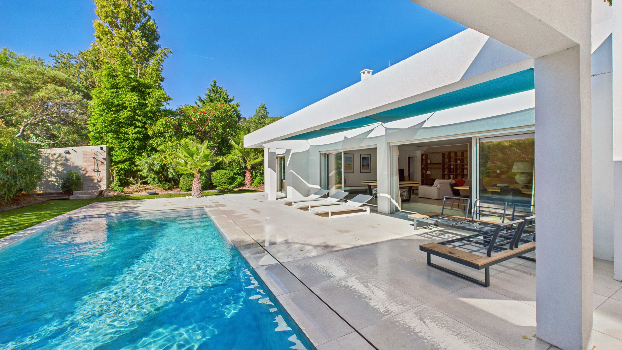 House - Hy�res 83400