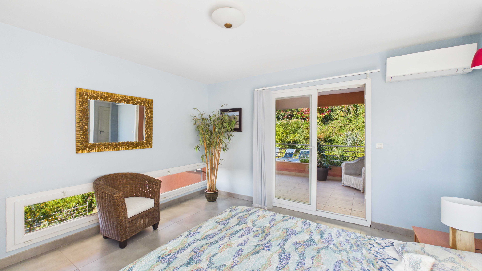 Maison-Villa - Hy�res 83400