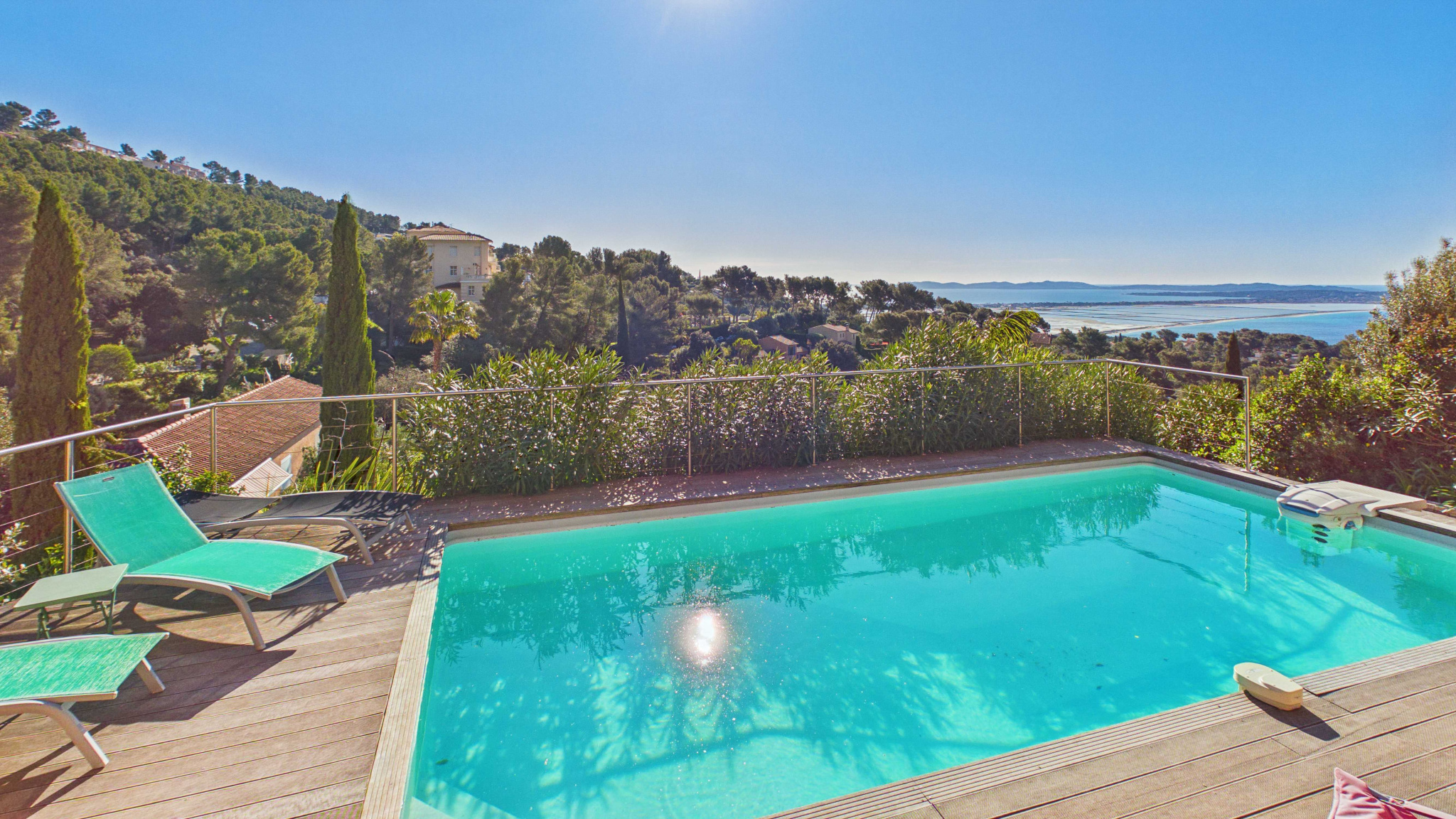 Maison-Villa - Hy�res 83400