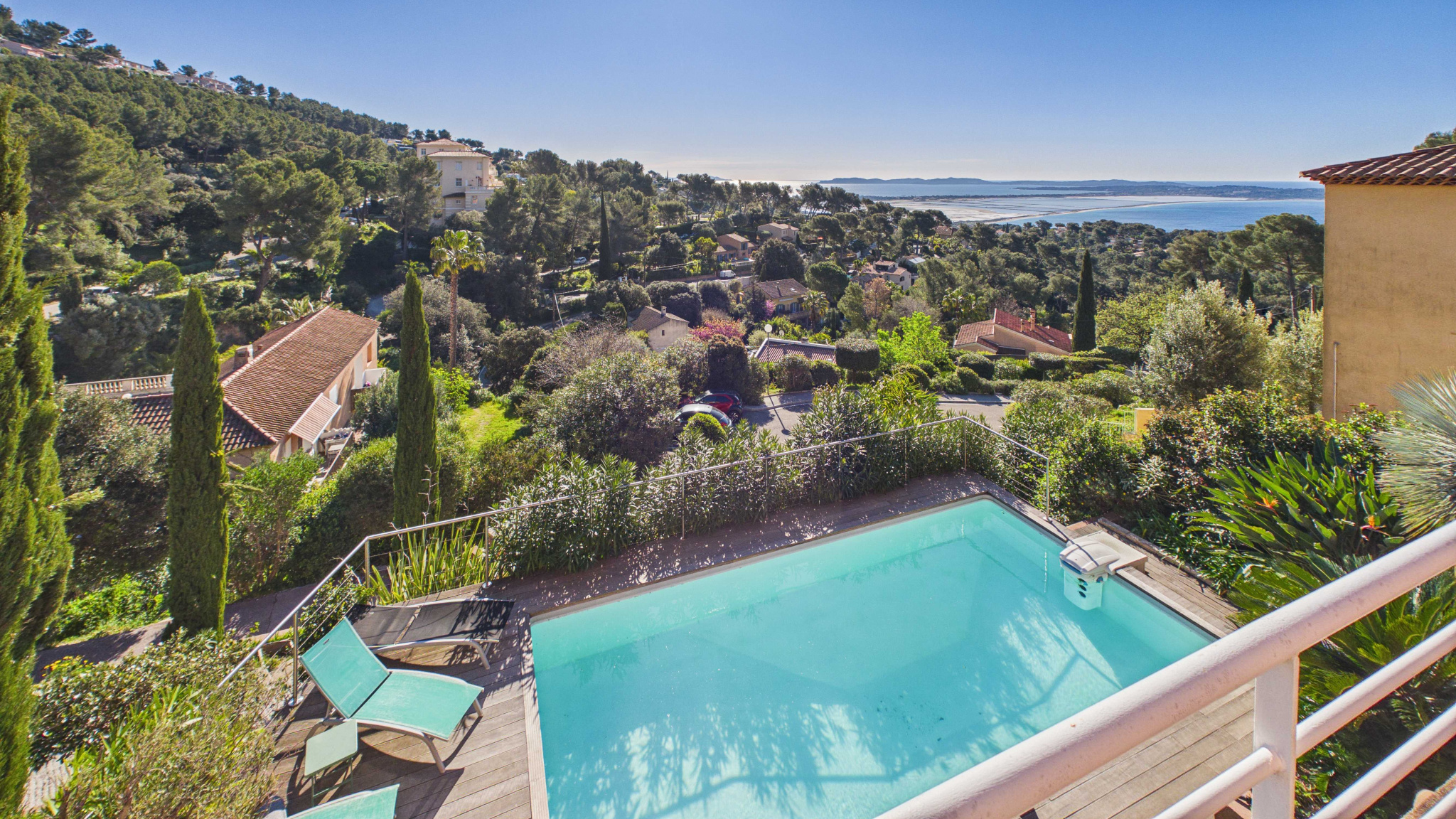 Maison-Villa - Hy�res 83400