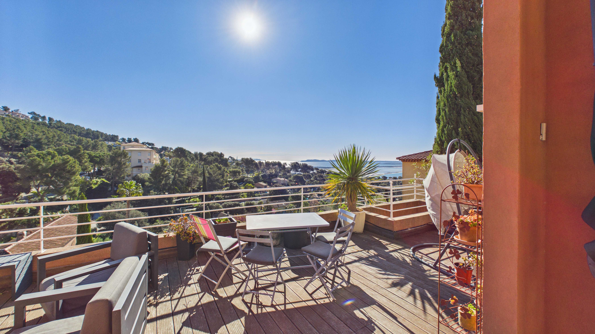 Maison-Villa - Hy�res 83400