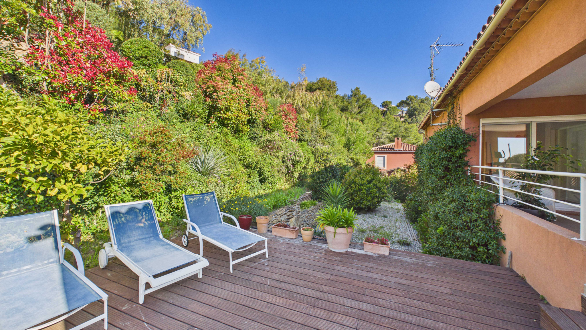 Maison-Villa - Hy�res 83400