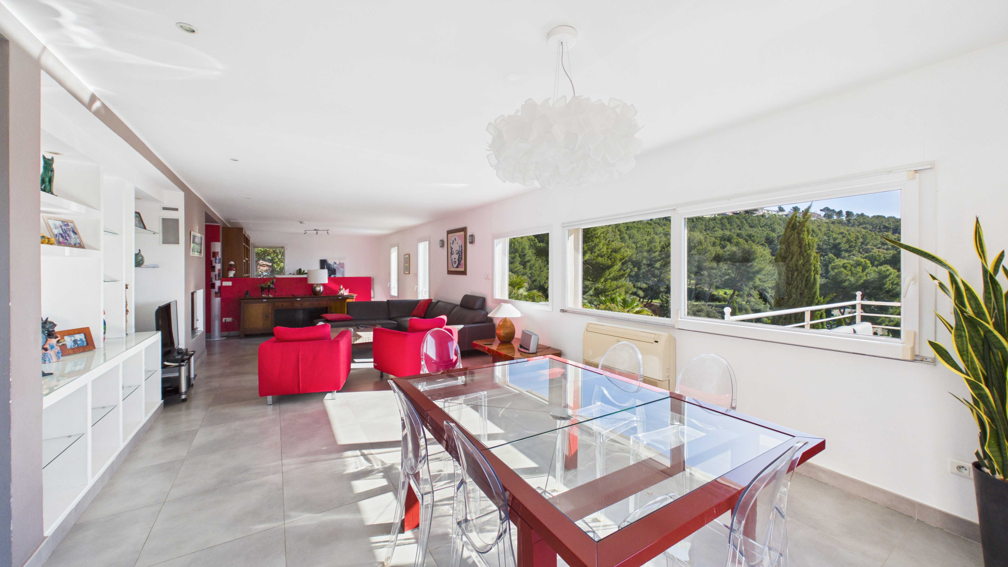 Maison-Villa - Hy�res 83400