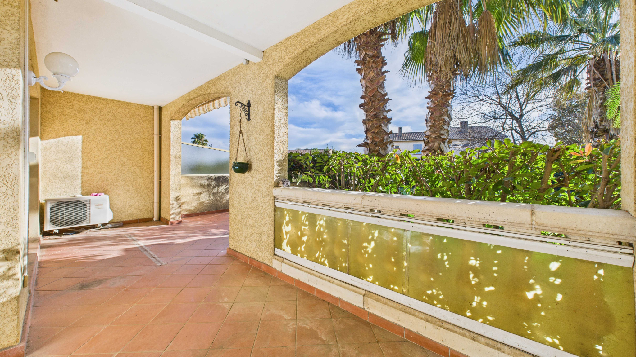 Apartment - Hy�res 83400