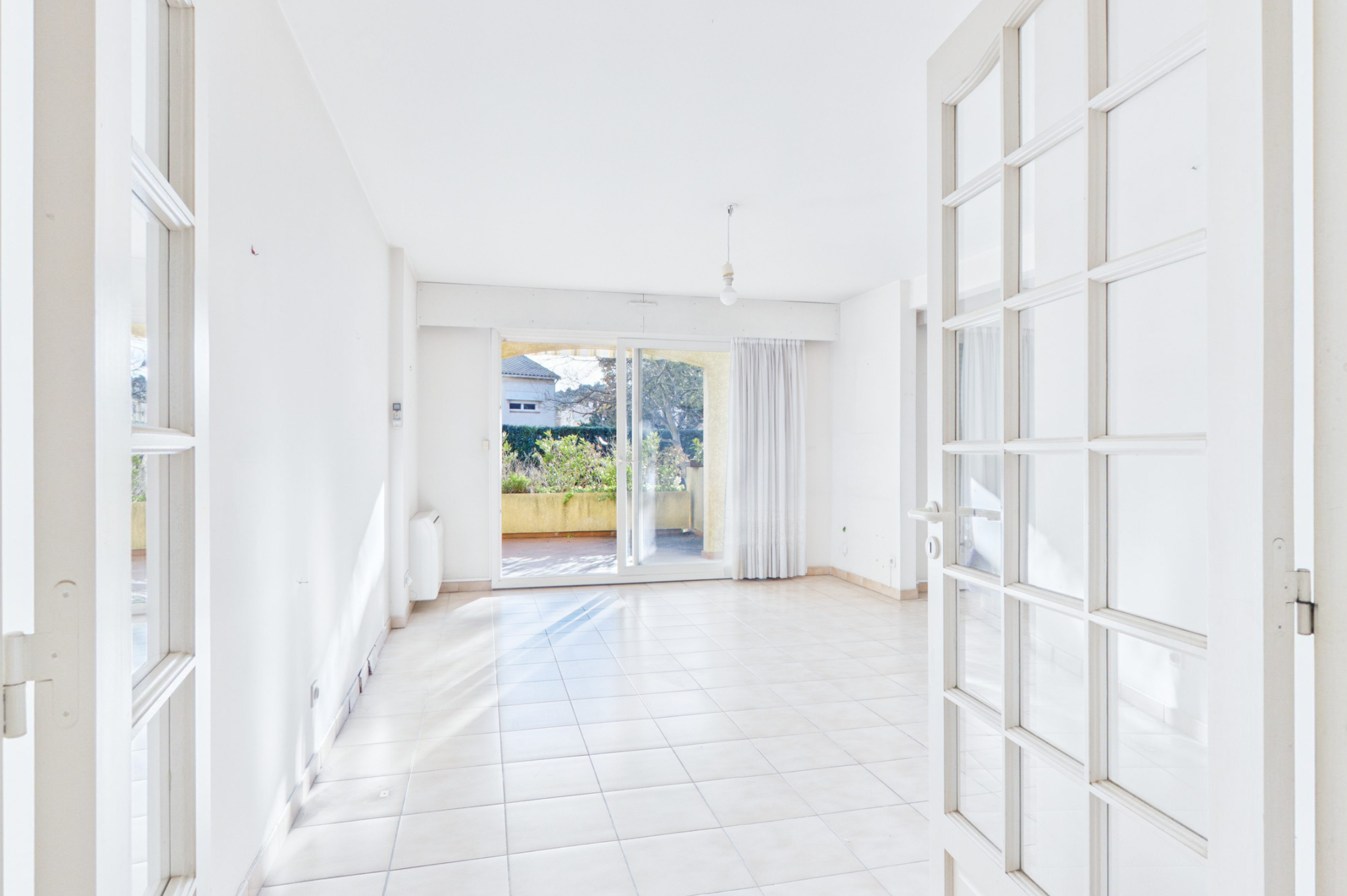 Apartment - Hy�res 83400