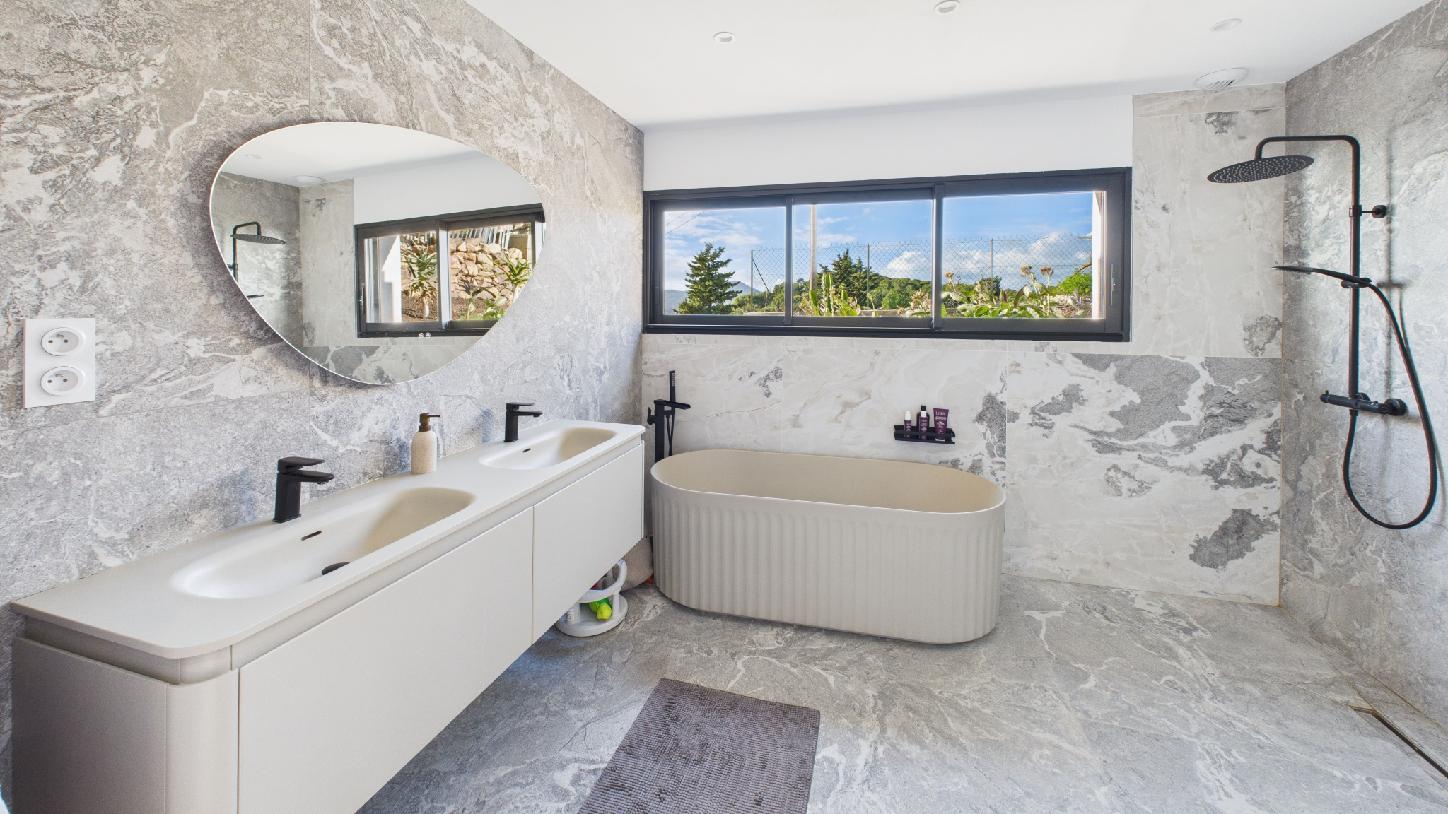 Maison-Villa - Carqueiranne 83320