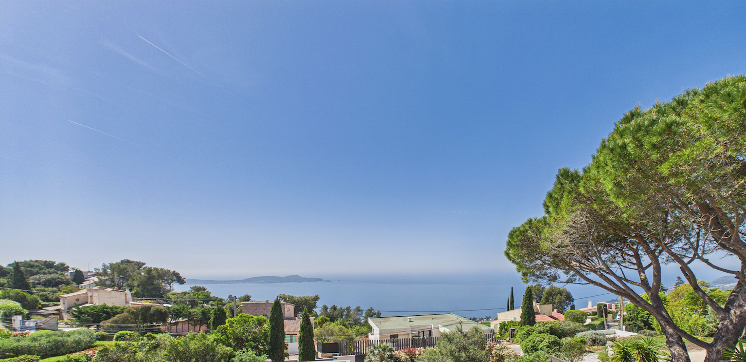 Maison-Villa - Carqueiranne 83320