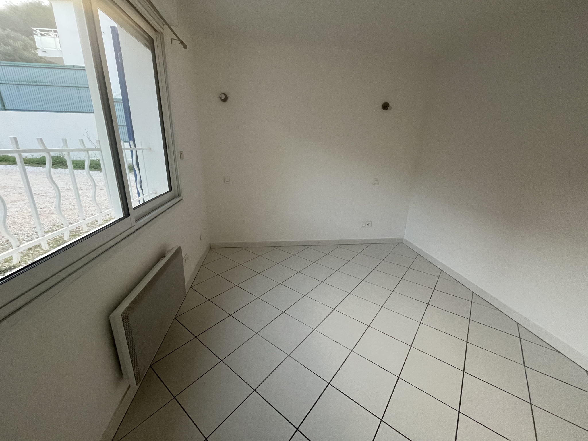 Apartment - Hy�res 83400