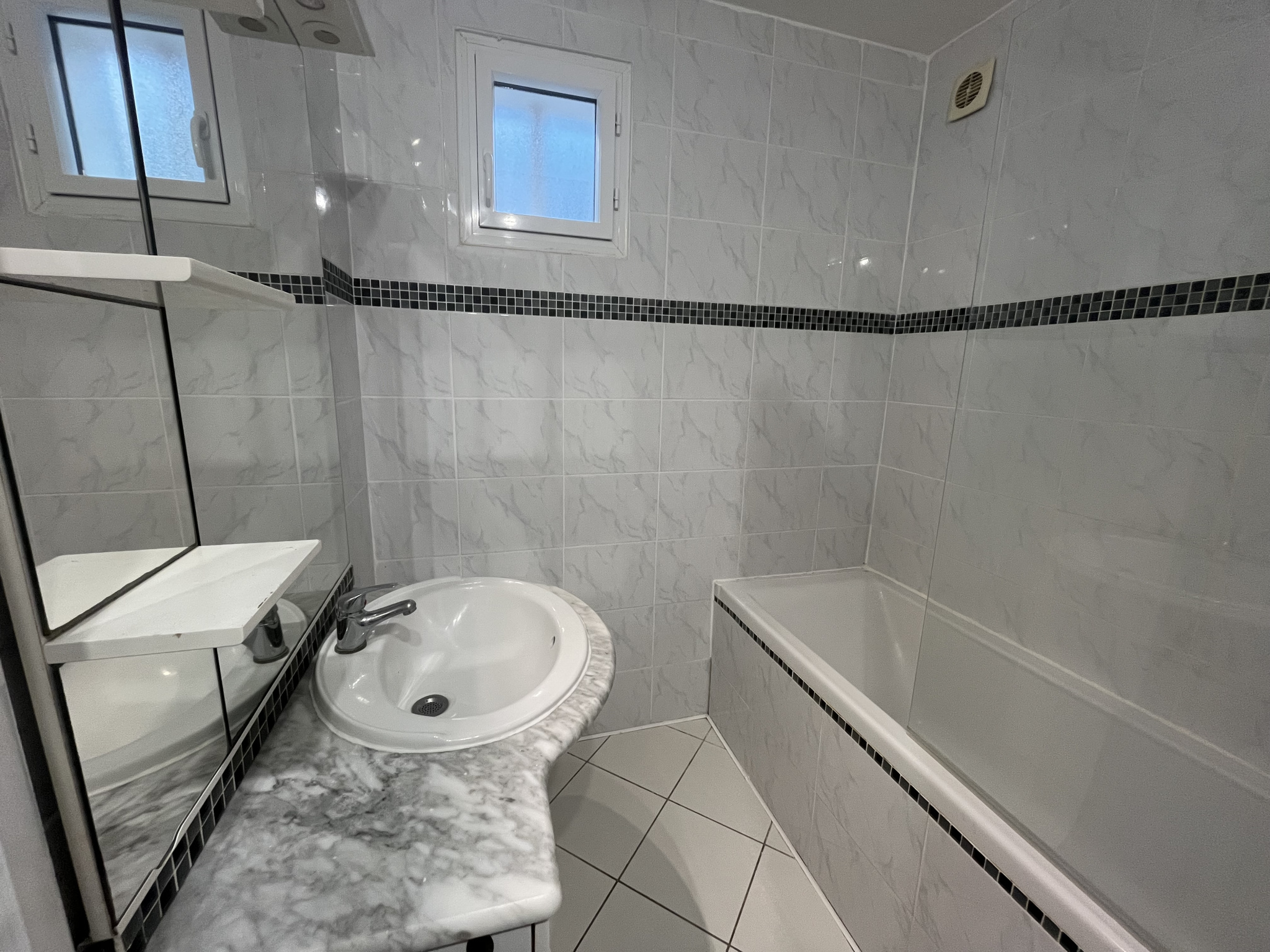 Apartment - Hy�res 83400