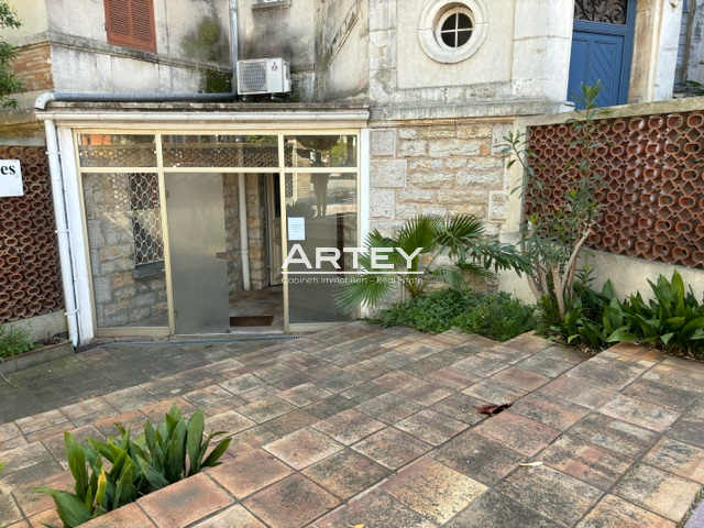 Fonds de commerce - Hy�res 83400